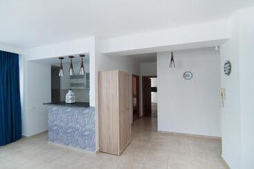 Mamaia Summerland Apartments