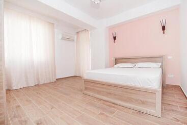 Mamaia Summerland Apartments