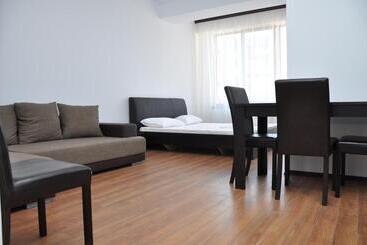 Mamaia Summerland Apartments