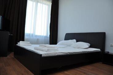 Mamaia Summerland Apartments