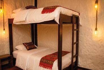 پانسیون Hostal Restaurant La Cigale