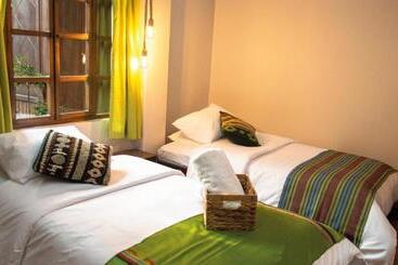 پانسیون Hostal Restaurant La Cigale