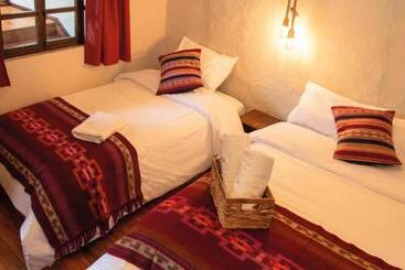 پانسیون Hostal Restaurant La Cigale