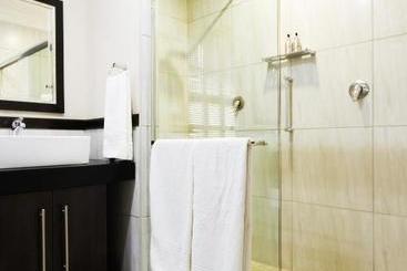 펜션 @the Villa Guest House