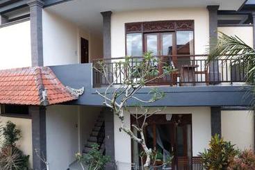 پانسیون Villa Bungsil Gading