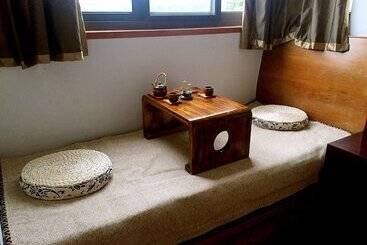 پانسیون Zhujiajian Time To Inn