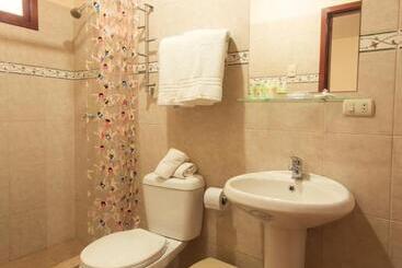 هاستل Puerta Sol Inn