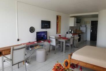 Orient Bay Beach Studio