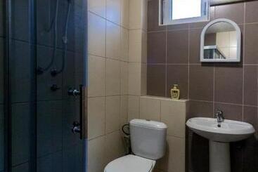 پانسیون Bitrak Guest House