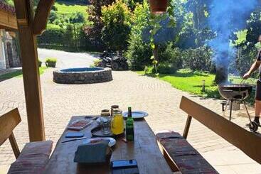 پانسیون Guest House Kveder