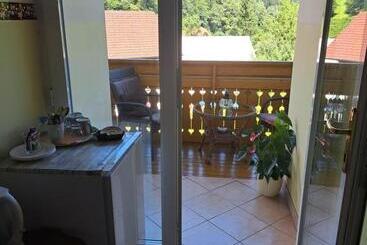 پانسیون Guest House Kveder