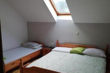 پانسیون Guest House Kveder
