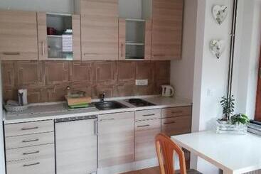 پانسیون Guest House Kveder