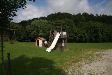 پانسیون Guest House Kveder