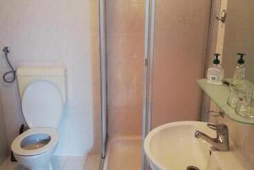 پانسیون Guest House Kveder