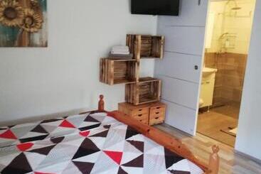 پانسیون Guest House Kveder