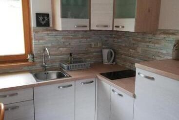 پانسیون Guest House Kveder