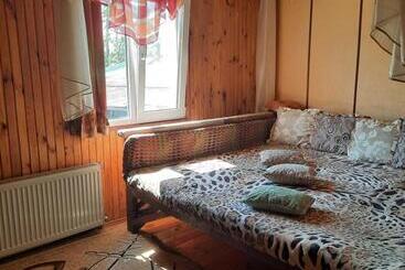 پانسیون Kitech Guest House
