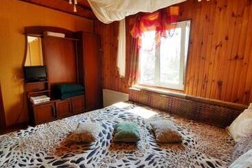 پانسیون Kitech Guest House