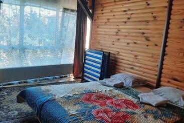 پانسیون Kitech Guest House