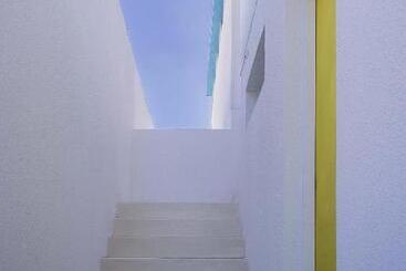 Apart Hotel Colors