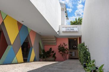 Apart Hotel Colors
