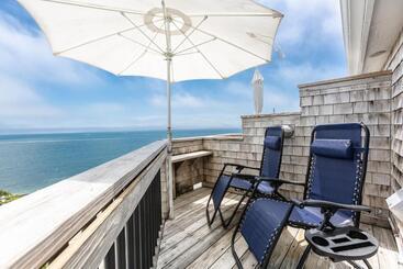 Bed and Breakfast Inn On The Sound