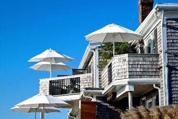 تختخواب و صبحانه Inn On The Sound