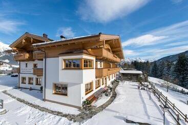 هتل Gasthof Erbhof Anderlhof