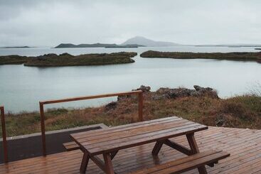 پانسیون Dimmuborgir Guesthouse