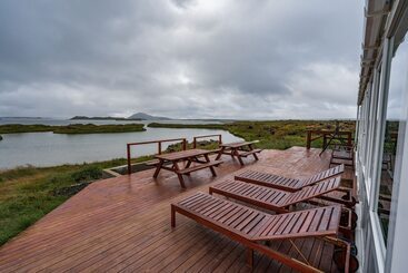 پانسیون Dimmuborgir Guesthouse