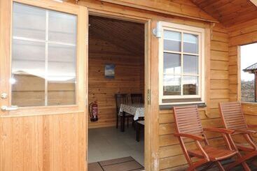 پانسیون Dimmuborgir Guesthouse