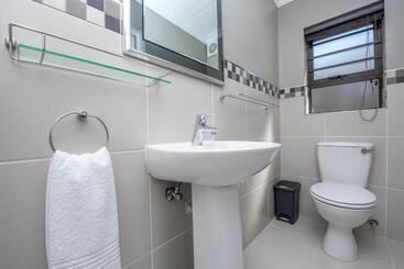 پانسیون Excellent Guest House