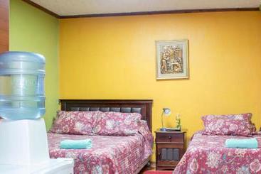 پانسیون Hostal Inthalassa Caldera