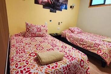 پانسیون Hostal Inthalassa Caldera