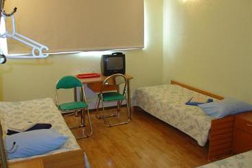 پانسیون Kuressaare Airport Guest House