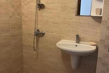 پانسیون Mavrova Guest House