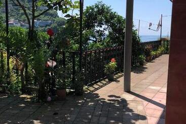 پانسیون Sanni Guest House