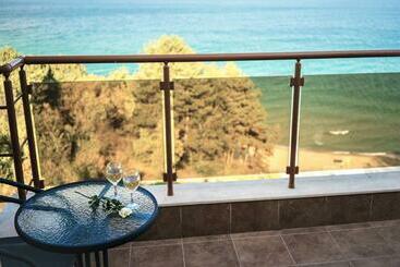 Moreto Seaside Apart