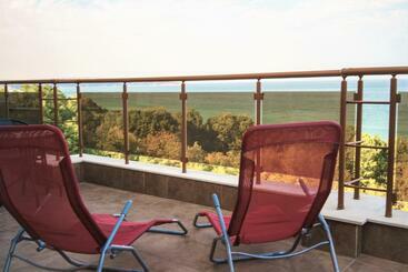 Moreto Seaside Apart