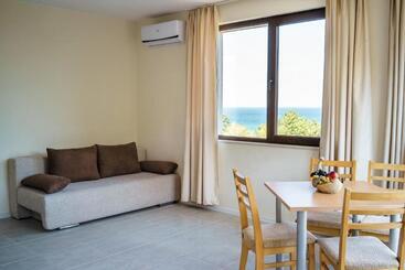 Moreto Seaside Apart