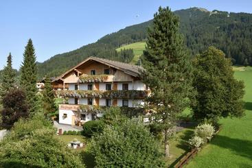 Pension Hirzingerhof