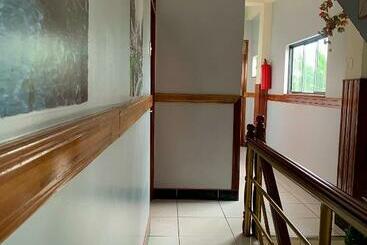 پانسیون Hostal Ventura Isabel