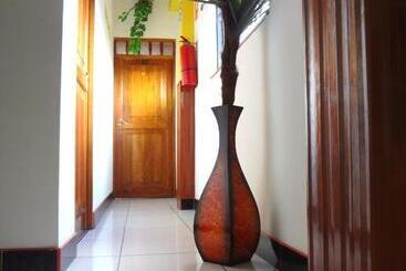پانسیون Hostal Ventura Isabel