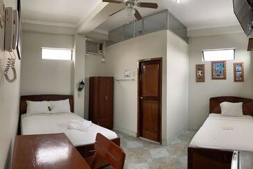 پانسیون Hostal Ventura Isabel