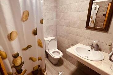 پانسیون Kris Guesthouse