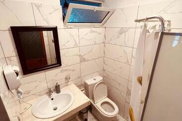 پانسیون Kris Guesthouse