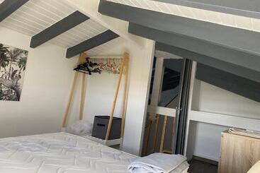 پانسیون La Maison Calebasse