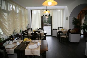 膳宿费 Timis Valley, Casa Eni&dan
