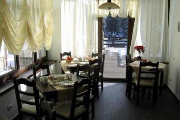 膳宿费 Timis Valley, Casa Eni&dan